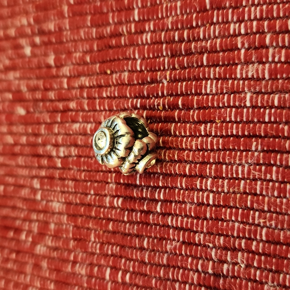 PANDORA Flower charm
